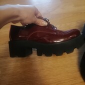 Лакові натуральні туфлі. Бренд.