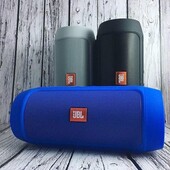 Крутая bluetooth колонка JBL 4 . цвет серебро!