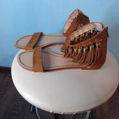 Жіночі босоніжки River Island .