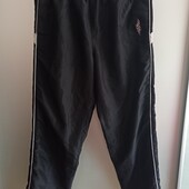 Штаны спортивные на подкладке.