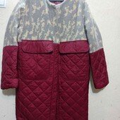 Стильне комбіноване стьобане пальто в грудях 106 см.