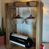 Міні-бар, поличка для келихів і пляшки