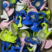 4 штуки в лоті)))Крючки на присосках)по ставці можна докупити