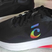 Шикарні кросівки, 26 см