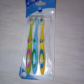 Набір дитячих зубних щіток 3шт be fresh. Швеція