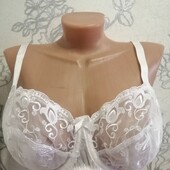 Новий! Красивий бюстгальтер на George 38D= 85D