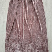 Спідниця велюрова міді