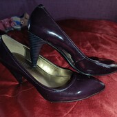 Гарні жіночі туфлі limited collection р. 39/5½