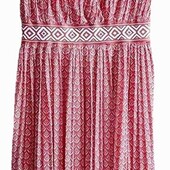 Красивое фирменное платье