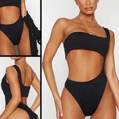 Мега стильный купальник на одно плечо)))размер 40 PrettyLittleThing