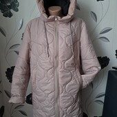 Жіноча куртка р52 гарний стан супер