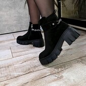 Стильні вишукані черевики з екозамші на зручному каблучку