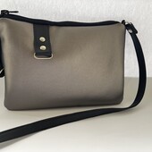 стильна сумочка через плече