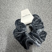 77. Резинка велюрова