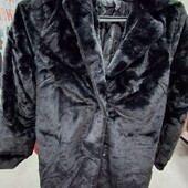 Жіноча шубка плюшева