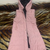 Теплий подовжений жилет з глубоким капюшоном. Р. Л.