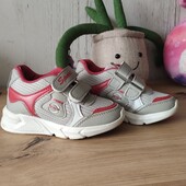 Нові кросівки