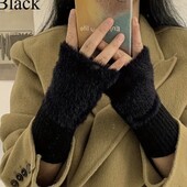 Стильні та мякі митенки