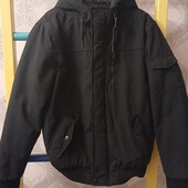 Тепла куртка підлітку. Стан ідеальний. З капюшоном