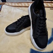 Кеди-кросівки