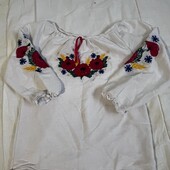 Вишиванка в гарному стані на дівчинку !