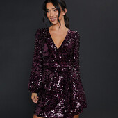 Святкова сукня в паєтку під поясок в розмірі 44/12.