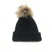 Теплая шапка с натуральным мехом в идеале!❣️