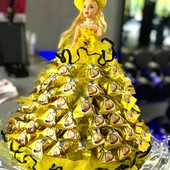 Барбі з цукерок(дуже гарно на подарунок )