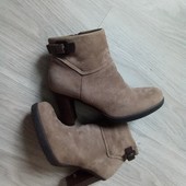 Розпродаж!!! Фирменные сапожки из эко-замши и кожи р.35-36 стелька 23см