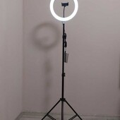 лампа кольцевая 26 см + штатив.
