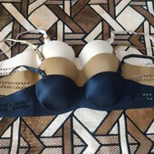 Набір бюстгалтеров