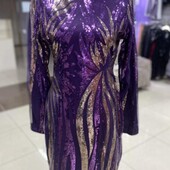 Шикарна сукня - чудовий варіант на Новий рік для тендітної дівчинки