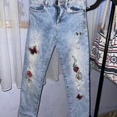 Джинси з вишивкою на дівчинку від Zara