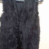 Жилетка из искусственного меха 6/34 размера,в груди 88 см.