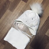 Зимний комплект шапка с меховым помпоном и шарф