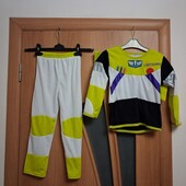 Гарний тепленький карнавальний костюм Базза Лайтера на 9-12 років