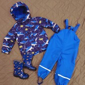 Осінній комплект . Дощовик , штанці і гумові чоботи