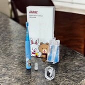 Електрична дитяча зубна щітка +3 насадки.