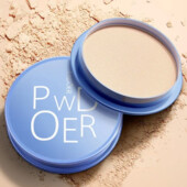 Компактна пудра для обличчя Sadoer №01 натуральний колір. Матовий фініш, зволоження та фіксація