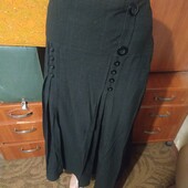 Юбка чорна з складками, гудзиками, на підкладці