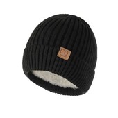 Стильна чоловіча тепла шапка — must-have цієї зими