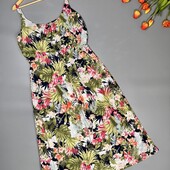 Сукня максі у тропічний принт на бретельках