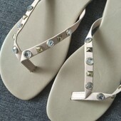 Oasis брендовые летние шлепки эко-кожа декор стразы размер 40