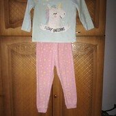 Тепла флісова піжама на дівчинку 5-6 років .