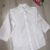 У новому стані шкільна сорочка для дівчинки з четвертим рукавом на зріст 158см.