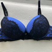 Розкішний бюстгальтер, р.75В в гарному стані