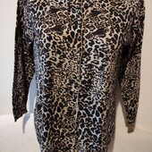 М'якенька, гарна кофта, гарний стан, приємна на дотик