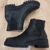 Шкіряні демі чобітки 40 розмір устілка 26