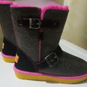 Зимні чоботи/"уггі", вживані, 36розмір