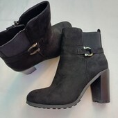 Високі ботильйони жіночі демісезонні чорні штучний велюр